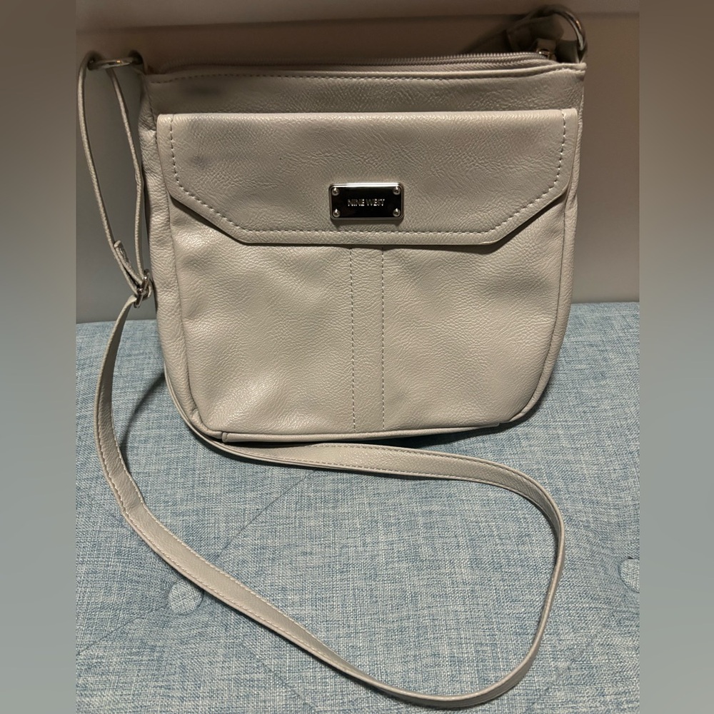 EXCELLENT CONDITION NINE WEST TAUPE GREY CROSSBODY BAG